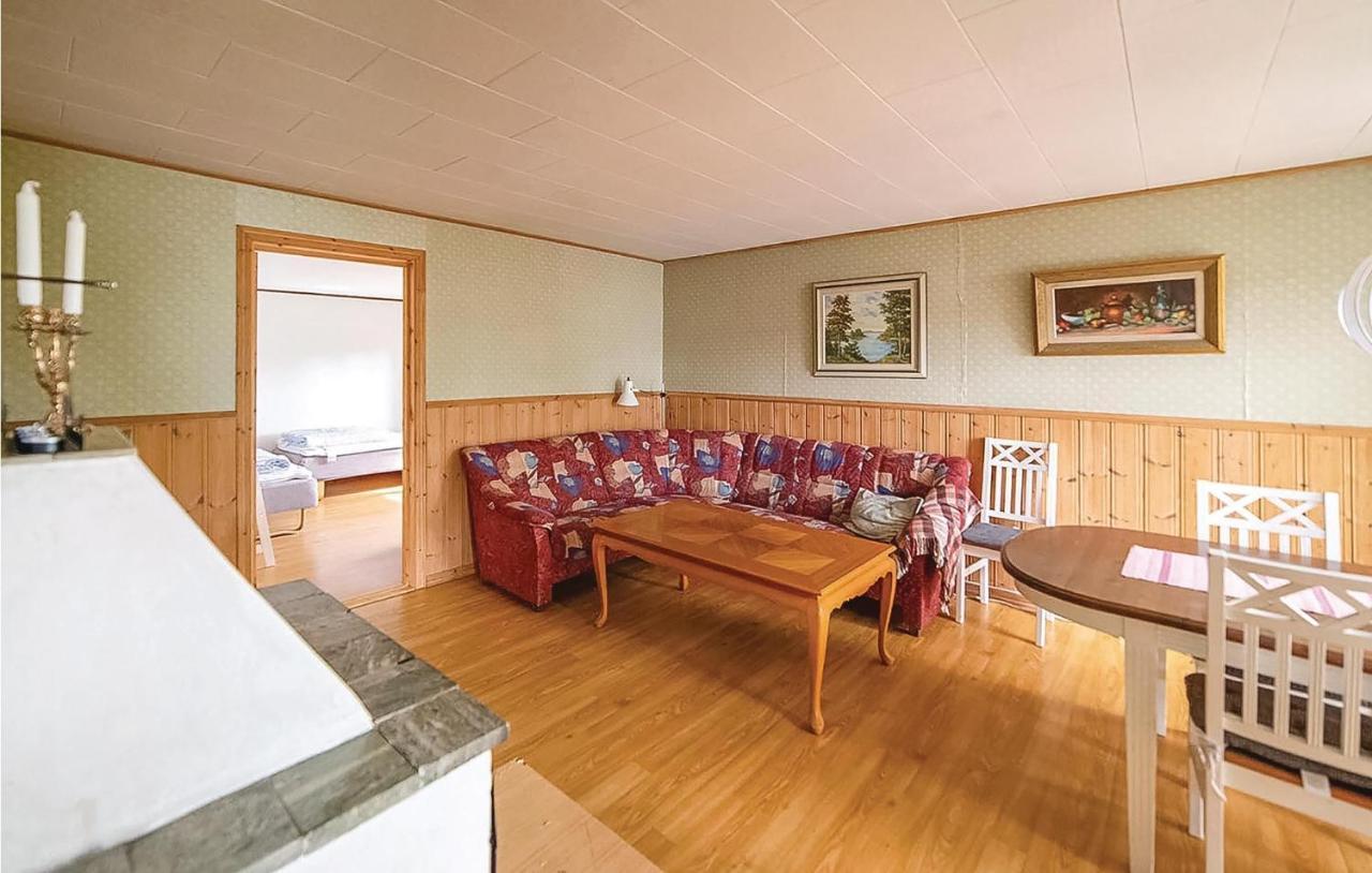 2 Bedroom Gorgeous Home In Hestra Algutstorp Exterior foto